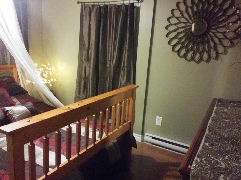 Auberge C'Mon Inn Hostel Монктон Номер фото